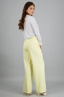 Pantalón liso cinturón