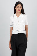 Top manga corta cuello camisero detalle linea