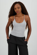 Top basico sin mangas