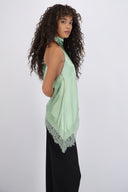 Top halter amarre satinado detalle encaje
