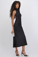 Vestido midi cuello alto espalda descubierta
