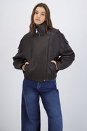 chamarra efecto piel oversized