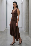 Vestido midi escote V drop waisted