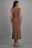Vestido midi hombro caido detalle cadera