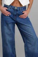 MEDIUM WASH