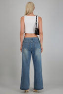 MEDIUM WASH