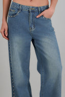MEDIUM WASH
