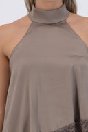 Top satin halter detalle encaje