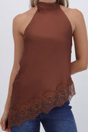 Top halter amarre satinado detalle encaje