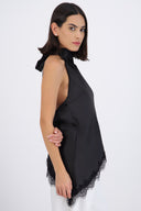 Top halter amarre satinado detalle encaje
