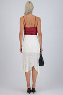Falda midi cortes encaje