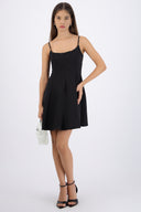 Vestido mini cortes