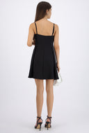 Vestido mini cortes
