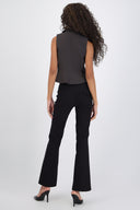 Pantalón bootcut pretina dos botones